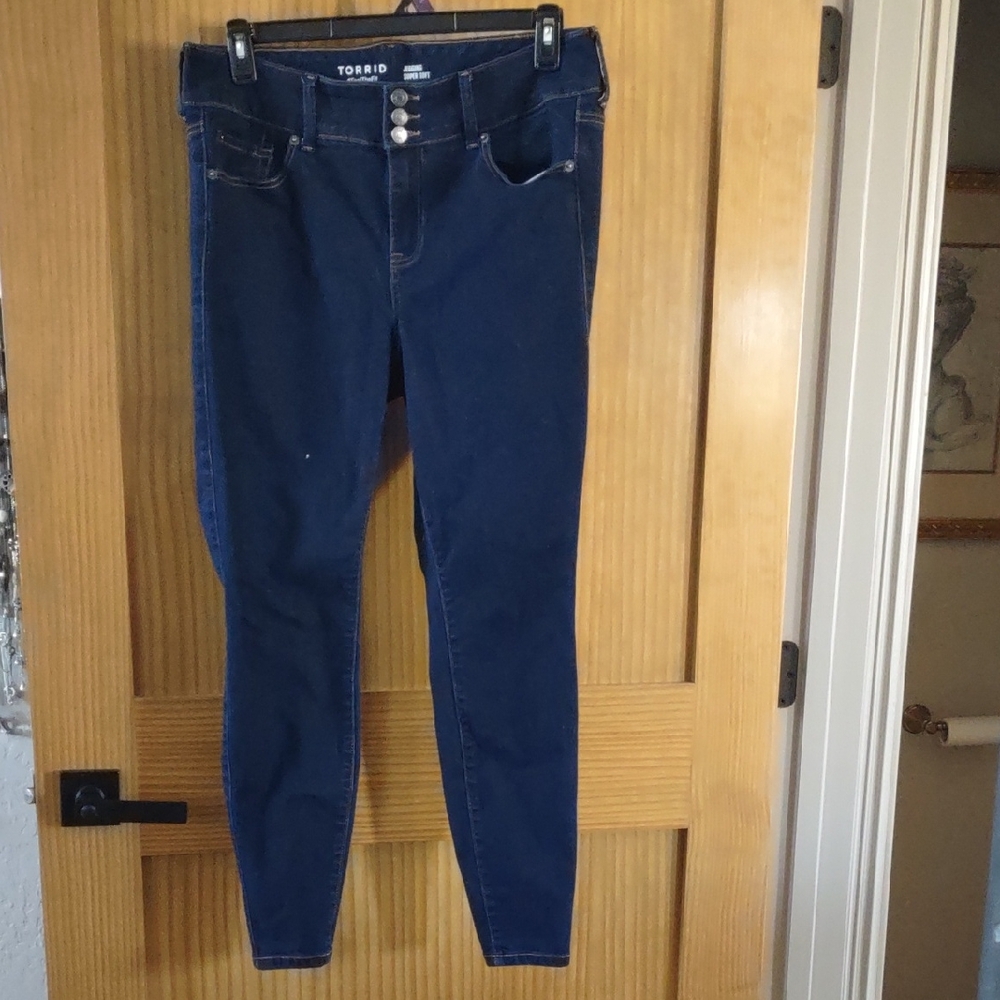 Torrid 14R Dark Blue Skinny Jeans/ Jeggings. Super Soft And Stretchy.